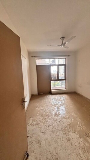 Room in 4 BHK Apartment at Lotus Elise, Sector 99 – for Rent