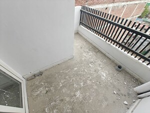 Balcony in 1 BHK Builder Floor at Sector 73 – for Sale