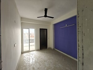 Room in 1 BHK Builder Floor at Sector 73 – for Sale