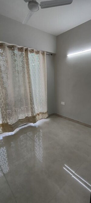 Room in 3 BHK Apartment at Signature Global Synera, Sector 81 – for Rent