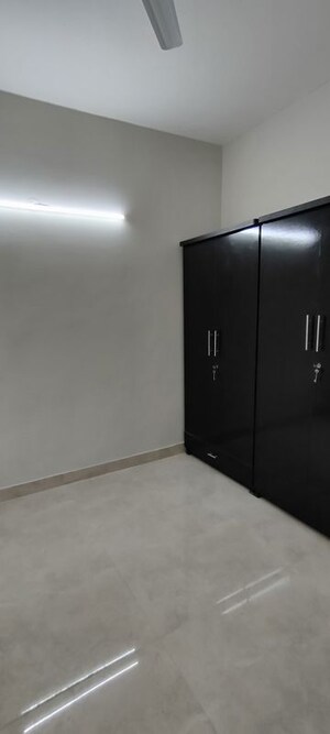 Room in 3 BHK Apartment at Signature Global Synera, Sector 81 – for Rent