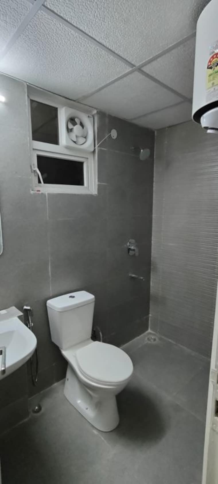 Bathroom, signature-global-synera 3 Bedroom 1305 Sq.Ft. Apartment In Sector 81 Gurgaon 10636268