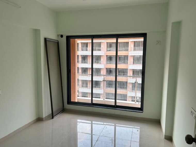 Room, mhada-sector-r3 2.5 Bedroom 700 Sq.Ft. Apartment In Goregaon West Mumbai 10636290