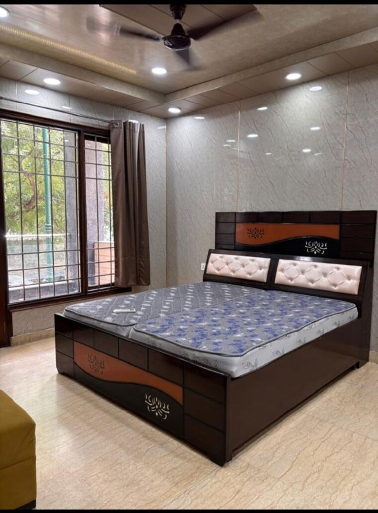 Bedroom, auram-floor 4 Bedroom 240 Sq.Yd. Builder Floor In South City 2 Gurgaon 10636363