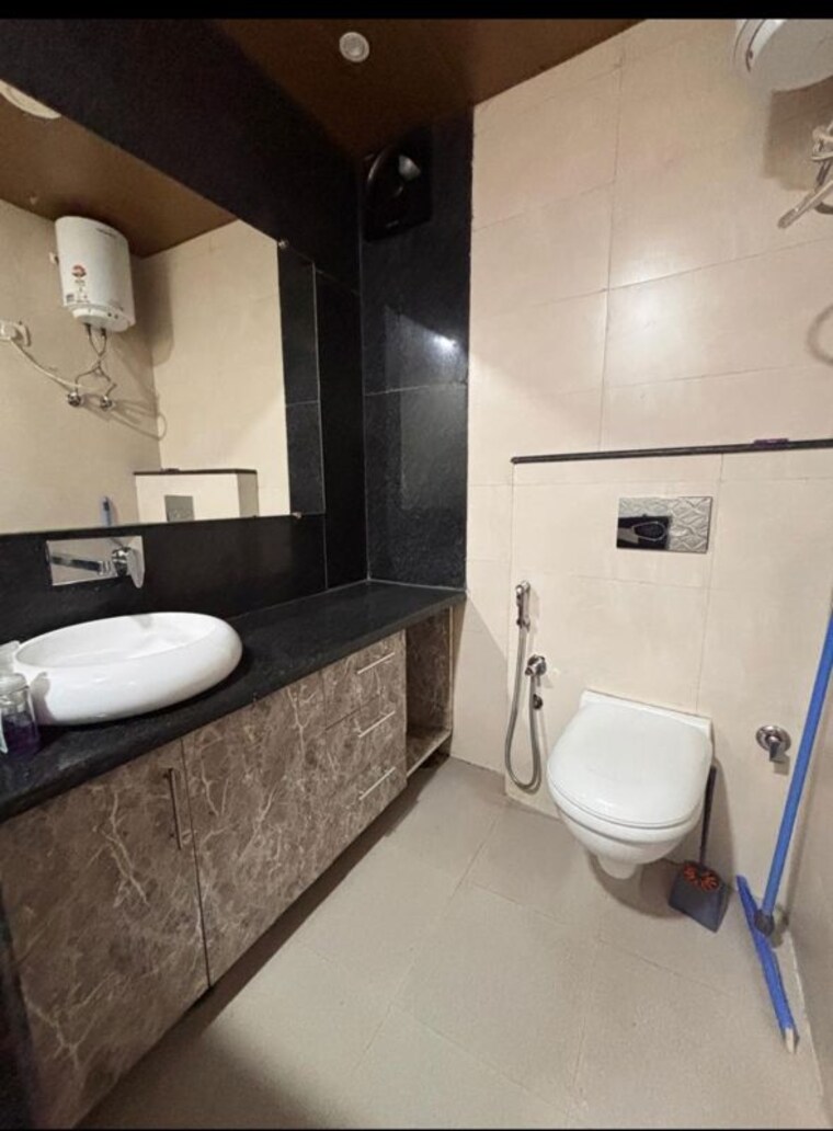 Bathroom, auram-floor 4 Bedroom 240 Sq.Yd. Builder Floor In South City 2 Gurgaon 10636363