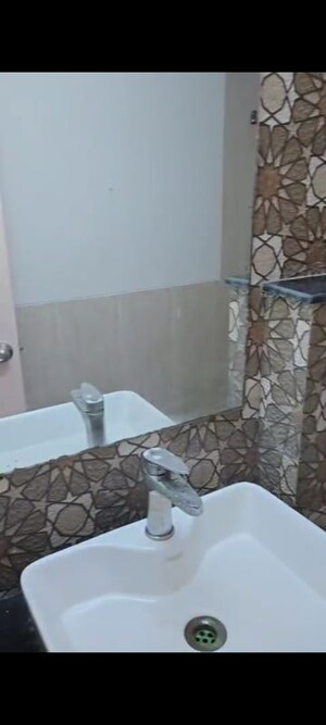 Bathroom in 3.5 BHK Apartment at Jaypee Greens Pavilion Heights 1, Sector 128 – for Rent