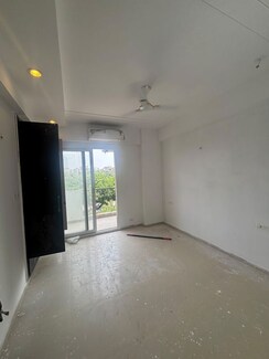 4 BHK + Servant Room Apartment For Sale in Great Value Sharanam