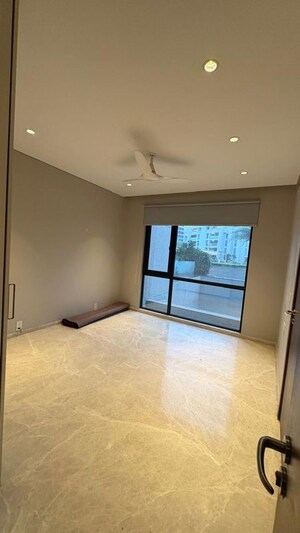 Room in 3.5 BHK Apartment at Lunkad Sky Vie, Viman Nagar – for Rent