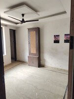 3 BHK + Servant Room 180 Sq.Yd. Builder Floor in Green Fields Colony