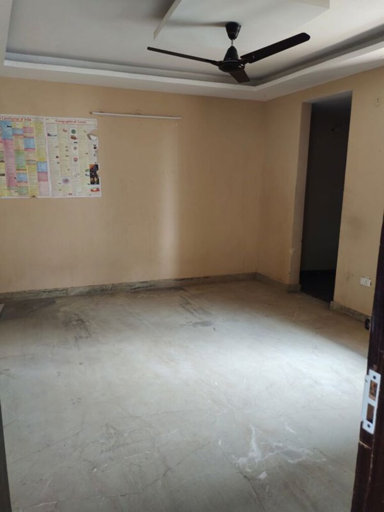 Room, green fields colony 3 Bedroom 180 Sq.Yd. Builder Floor In Green Fields Colony Faridabad 10636461