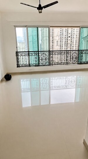 Kitchen in 2.5 BHK Apartment at Hiranandani Meadows, Manpada – for Rent