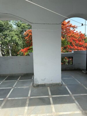 Balcony in 1 RK Builder Floor at Sector 22 – for Rent