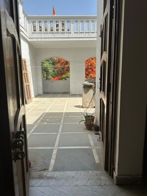 Balcony in 1 RK Builder Floor at Sector 22 – for Rent