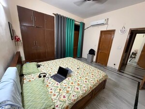 Bedroom in 2 BHK Builder Floor at Sector 23 – for Rent