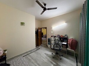 Gym in 2 BHK Builder Floor at Sector 23 – for Rent
