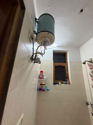 Furnished Amenities in 2 BHK Builder Floor at Sector 23 – for Rent
