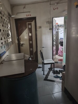 Team Area in 1 BHK Apartment at Gandhi Sadan, Andheri East – for Sale