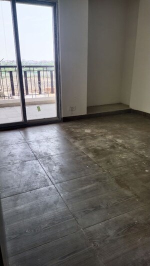 Room in 3.5 BHK Apartment at T And T Eutopia Phase 1, Siddharth Vihar – for Sale