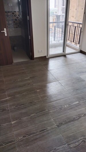 Room in 3.5 BHK Apartment at T And T Eutopia Phase 1, Siddharth Vihar – for Sale