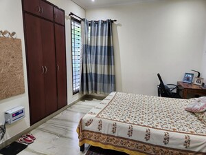 Bedroom in 1.5 BHK Builder Floor at Unitech Arcadia, South City 2 – for Rent