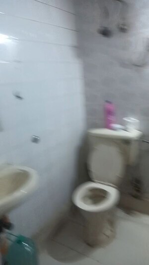 Bathroom in 1 BHK Builder Floor at Lajpat Nagar I – for Rent