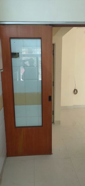 Room in 1 BHK Apartment at Silver Sands CHS, Goregaon West – for Rent