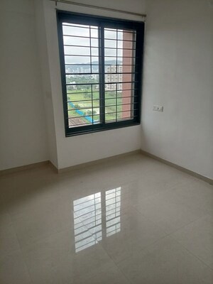 Room in 2 BHK Apartment at Kohinoor Sportsville, Hinjewadi – for Rent