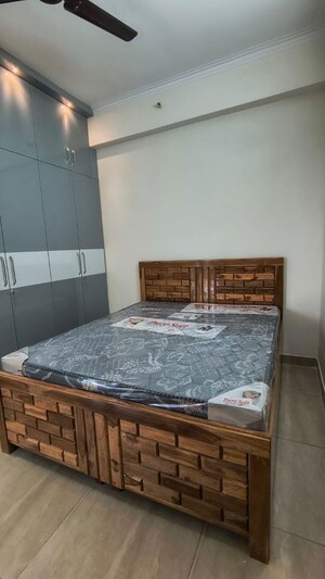 Bedroom in 1 BHK Apartment at Gaur City 2 - 14th Avenue, Sector 16c Greater Noida – for Rent