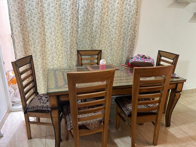 Living Room, gaur-city-2-14th-avenue 3 Bedroom 1300 Sq.Ft. Apartment In Sector 16c Greater Noida Greater Noida 10636621