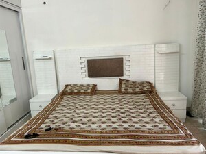 Bedroom in 3 BHK Apartment at Gaur City 2 - 14th Avenue, Sector 16c Greater Noida – for Rent