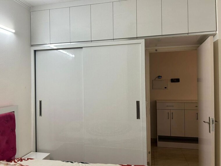 Room, gaur-city-2-14th-avenue 3 Bedroom 1300 Sq.Ft. Apartment In Sector 16c Greater Noida Greater Noida 10636621