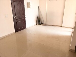 Room in 2 BHK Apartment at Amrapali Verona Heights, Tech Zone 4 Greater Noida – for Sale