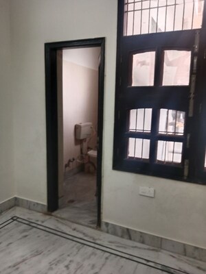 Room in 3 BHK Builder Floor at Huda – for Rent