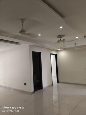 Room in 1.5 BHK Builder Floor at Vipul World Floors, Sector 48 – for Rent