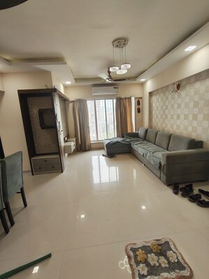 2 BHK Apartment For Rent in Romell Diva, Malad West