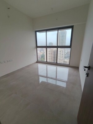 Room in 2.5 BHK Apartment at ND Palai Towers, Goregaon West – for Rent