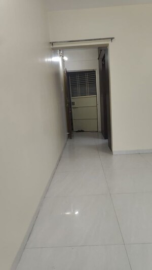 Room in 3 BHK Apartment at Kolte Patil Green Acre, Salunkhe Vihar Society – for Rent
