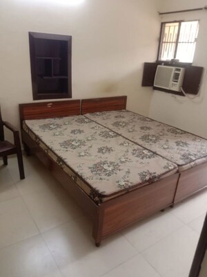 2 BHK Builder Floor For Rent in Sector 44