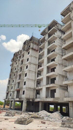 2 BHK Apartment For Sale in Srinivasa Revasa Aura, Isnapur