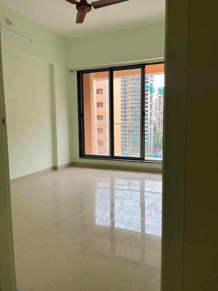 Room, siddharth-nagar-chs-goregaon 2.5 Bedroom 900 Sq.Ft. Apartment In Goregaon West Mumbai 10636698