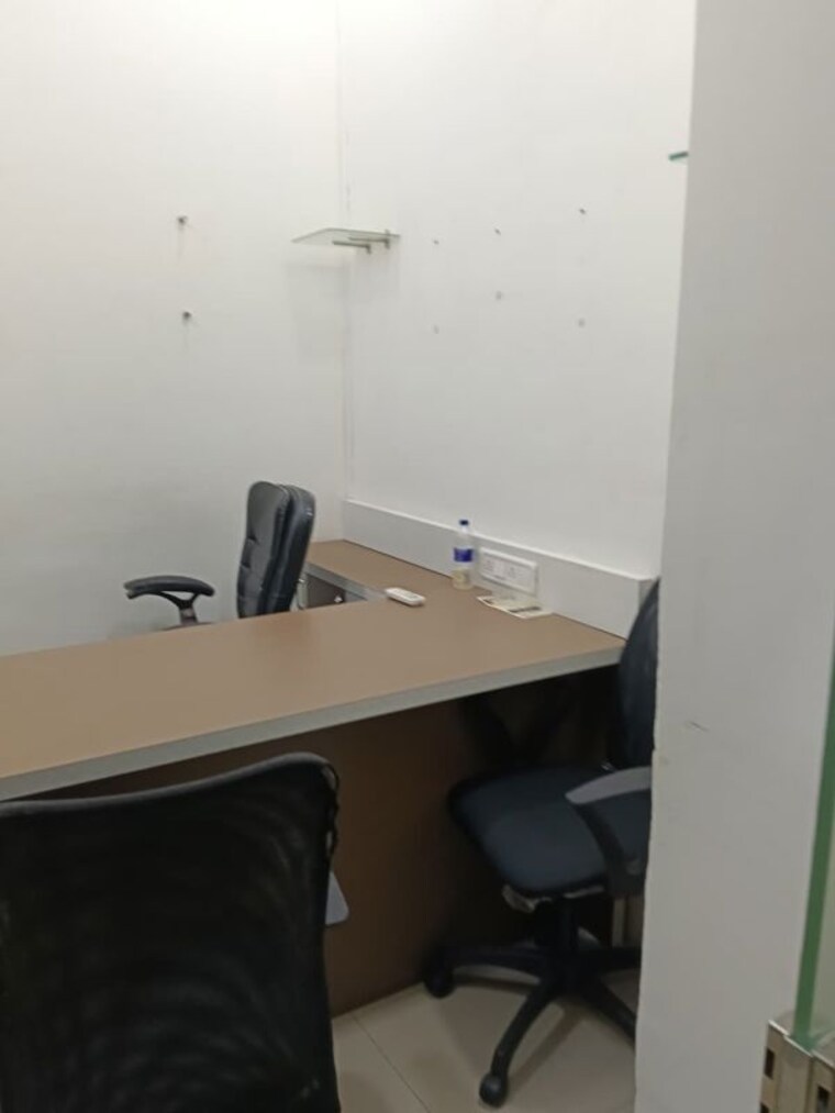 Team Area, express-zone Commercial Office Space 113 Sq.Ft. In Malad East Mumbai 10636709