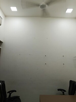 Room in  Office Space at Express Zone, Malad East – for Rent
