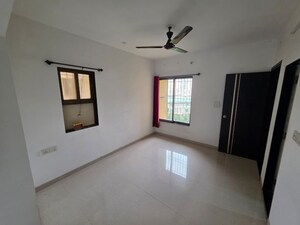 Room in 2 BHK Apartment at Cosmos Jewels, Ghodbunder Road – for Rent