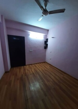 Room in 3 BHK Apartment at SRS Royal Hills, Sector 87 – for Sale