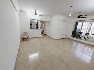 Room in 2 BHK Apartment at Hiranandani Meadows, Manpada – for Rent