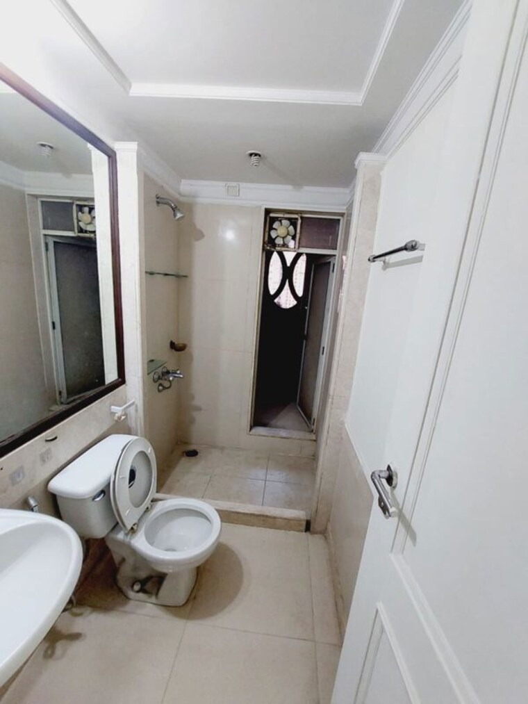 Bathroom, hiranandani-meadows 2 Bedroom 790 Sq.Ft. Apartment In Manpada Thane 10636718