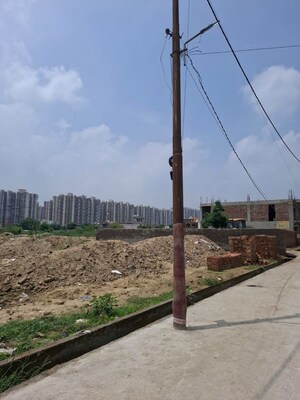 Plot For Sale in Gaur City Mall, Sector 4 Greater Noida