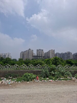 Plot Area in  Plot at Gaur City Mall, Sector 4 Greater Noida – for Sale