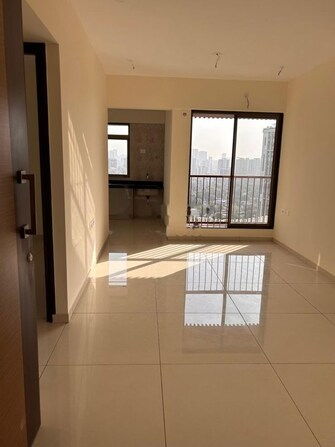 2 BHK 860 Sq.Ft. Apartment in Chandak 34 Park Estate