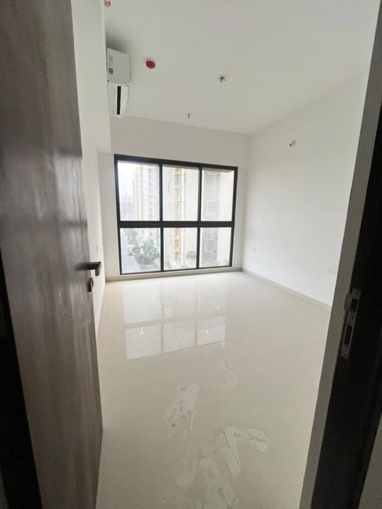 Balcony, tharwani-vedant-palacia 2 Bedroom 850 Sq.Ft. Apartment In Khadakpada Thane 10636764